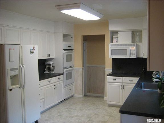 4th image of 3 Patrician Ln