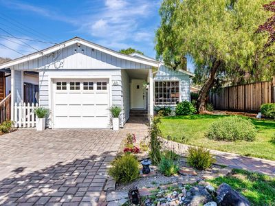 221 Hillview Ave, Redwood City, CA, 94062