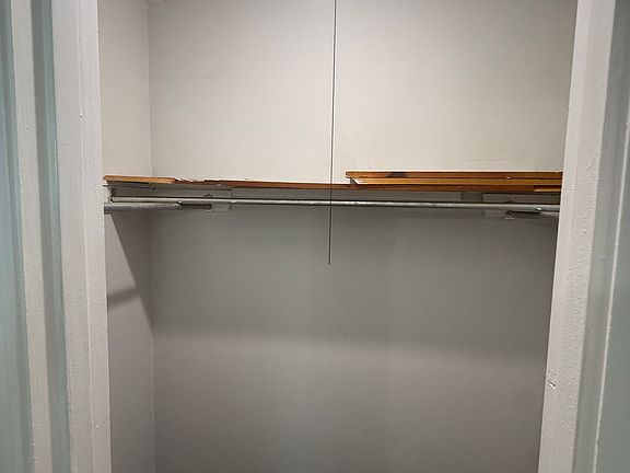4th image of 3002 Jodie Pl