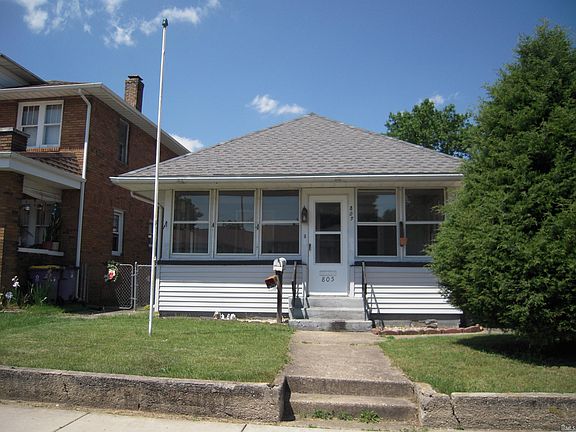 2nd image of 805 Alabama St