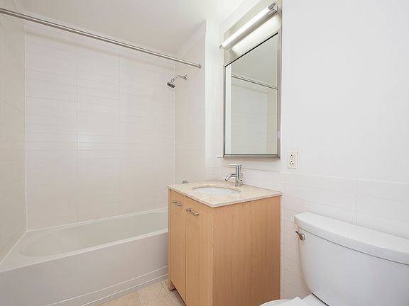 5th image of 88 Leonard St APT 618