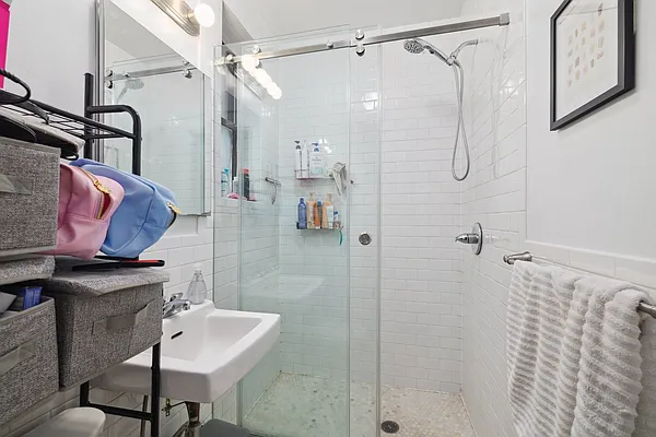 Rented by Loftey Group LLC | media 1