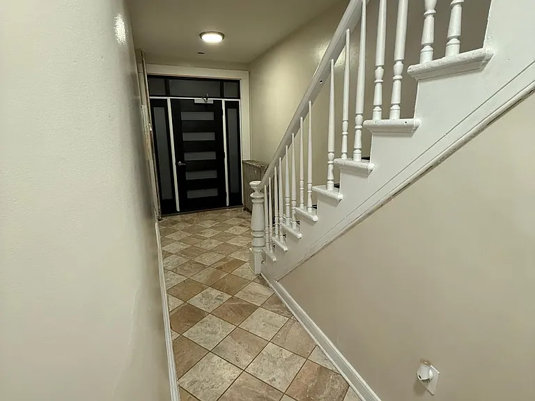 149 W Kingsbridge Rd #2 — Photo 27
