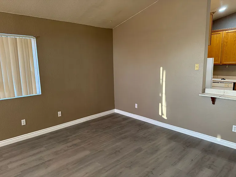 3736 Rose Canyon Dr — Photo 7