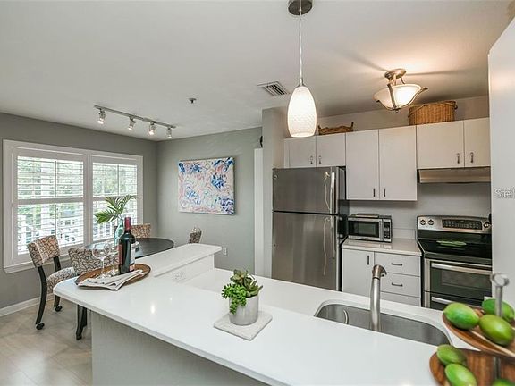 2nd image of 850 S Tamiami Trl APT 625