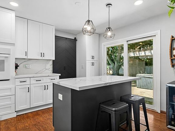 3rd image of 3 Whitehall Ct