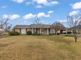 520 Meadowbrook Cir, Amory, MS 38821