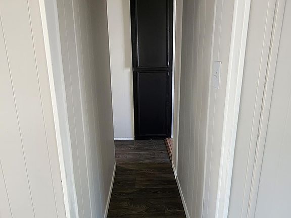 3rd image of 105 Jade Dr