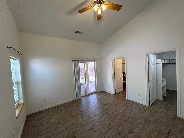 2405 S 770 W — Photo 19