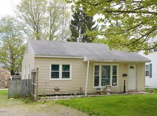 1106 Clearview St, Kalamazoo, MI 49048