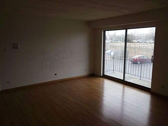 3rd image of 16610 Theresa Ln APT 204