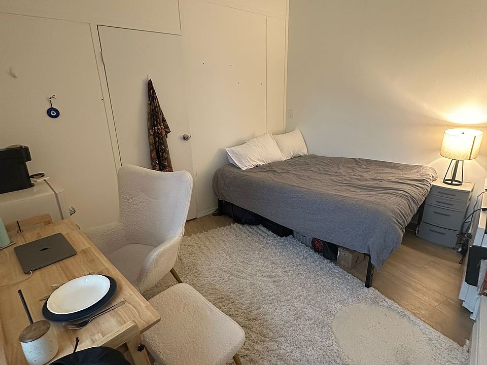 1st image of 50 W 34th St APT 22B06