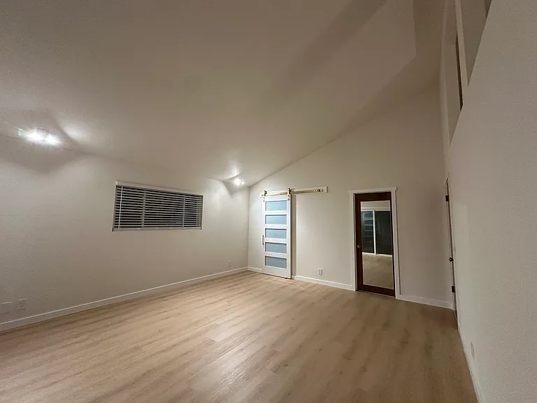 1300 Oak Ave #4 — Photo 6