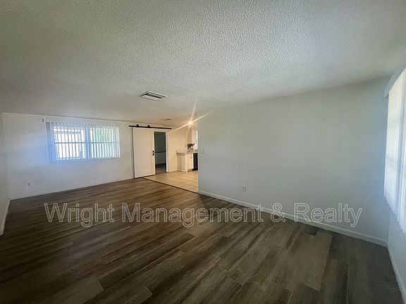 4th image of 3716 Cedarwood Dr