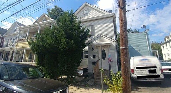1st image of 41 Lincoln Pl