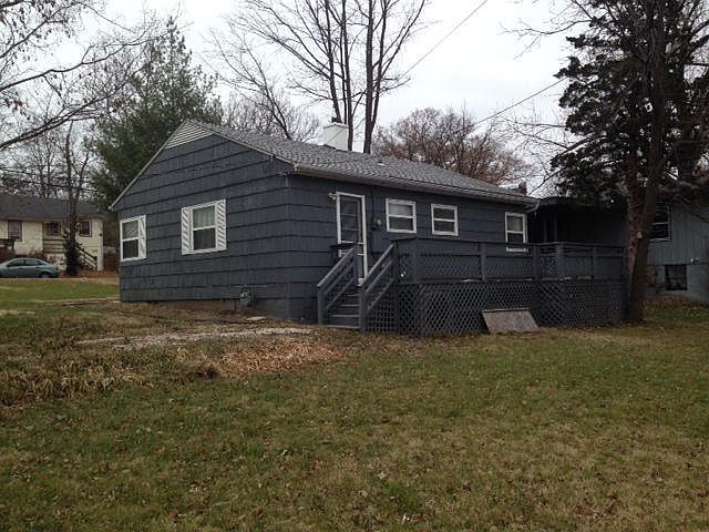 2nd image of 102 Pershing Rd