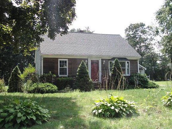 2nd image of 66 Russell Ave