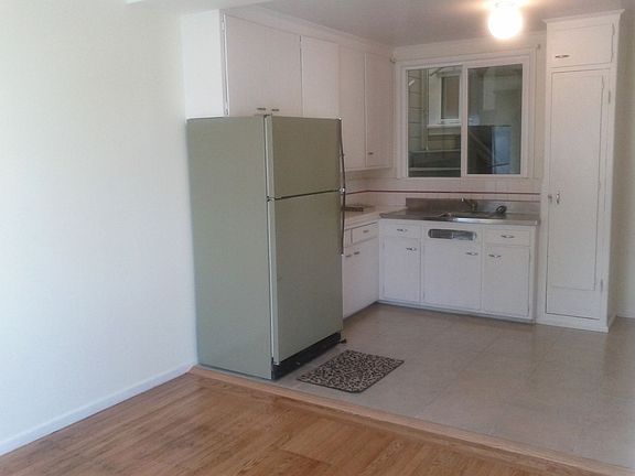 5th image of 1407 25th Ave