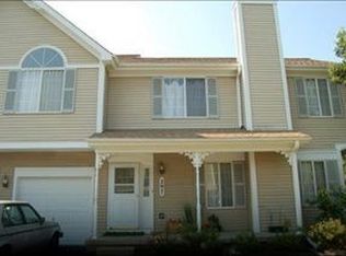 297 S Collins St, South Elgin, IL 60177