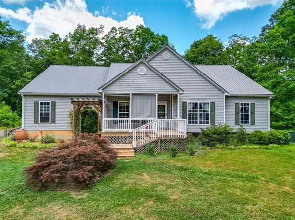 119 W Rock Creek Dr, Jasper, GA 30143