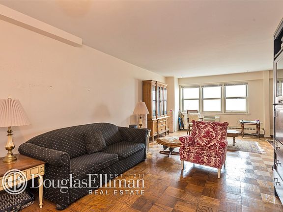 3rd image of 25 Neptune Blvd APT 3N