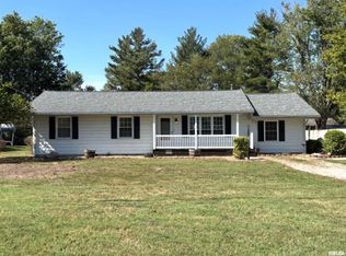 2633 S Broadway Ave, Salem, IL 62881