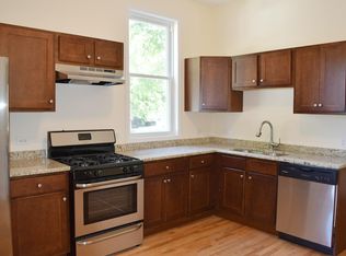 1067 W Cornelia Ave #1, Chicago, IL 60657