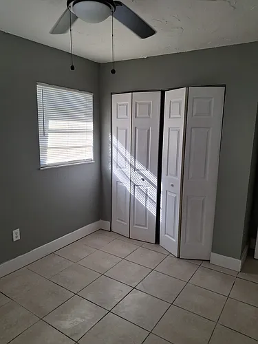 2532 SW Lois Ave Photo 1