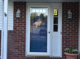 6408 Silver Creek Dr, Davenport, IA 52806