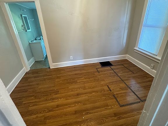 4th image of 1233 E 29th St #1233