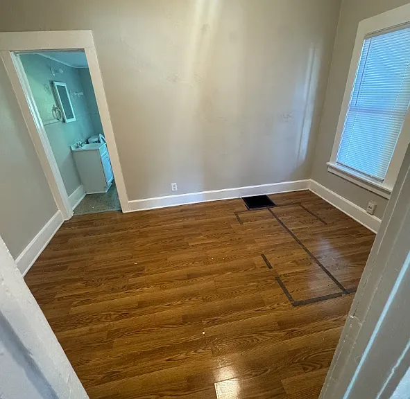 1233 E 29th St #1233 — Photo 3