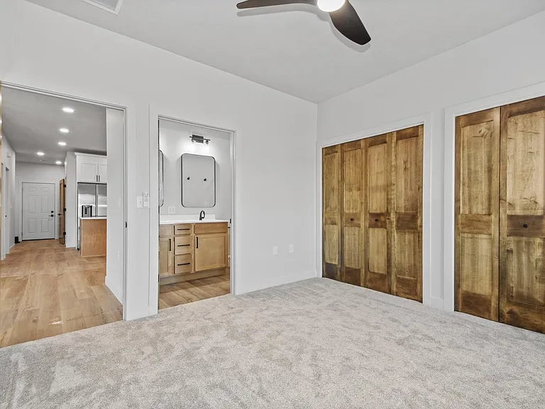622 W Matthew Trl — Photo 14