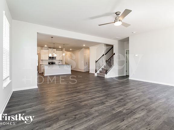4th image of 425 Yoshino Cherry Dr