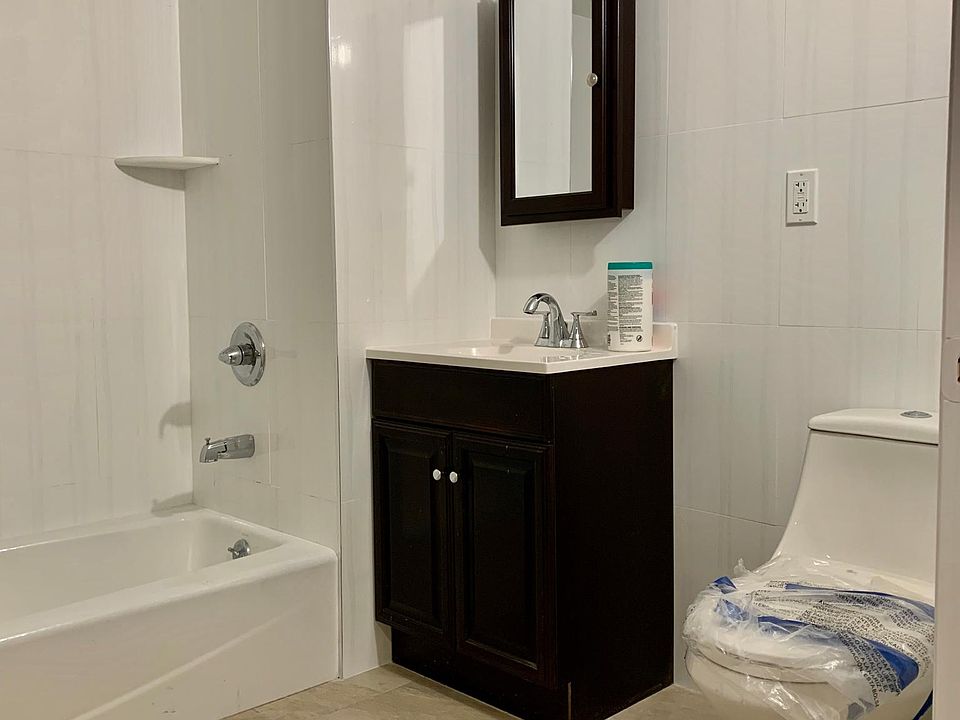 1st image of 7516 Bay Pkwy #4