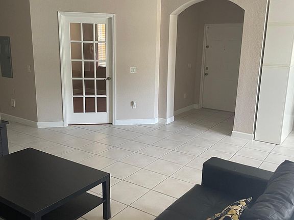 3rd image of 4435 SW 106th Ave