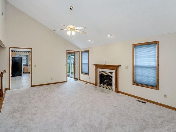 3rd image of 24140 Memorial Dr