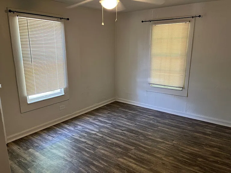 2912 N Independence Ave — Photo 3