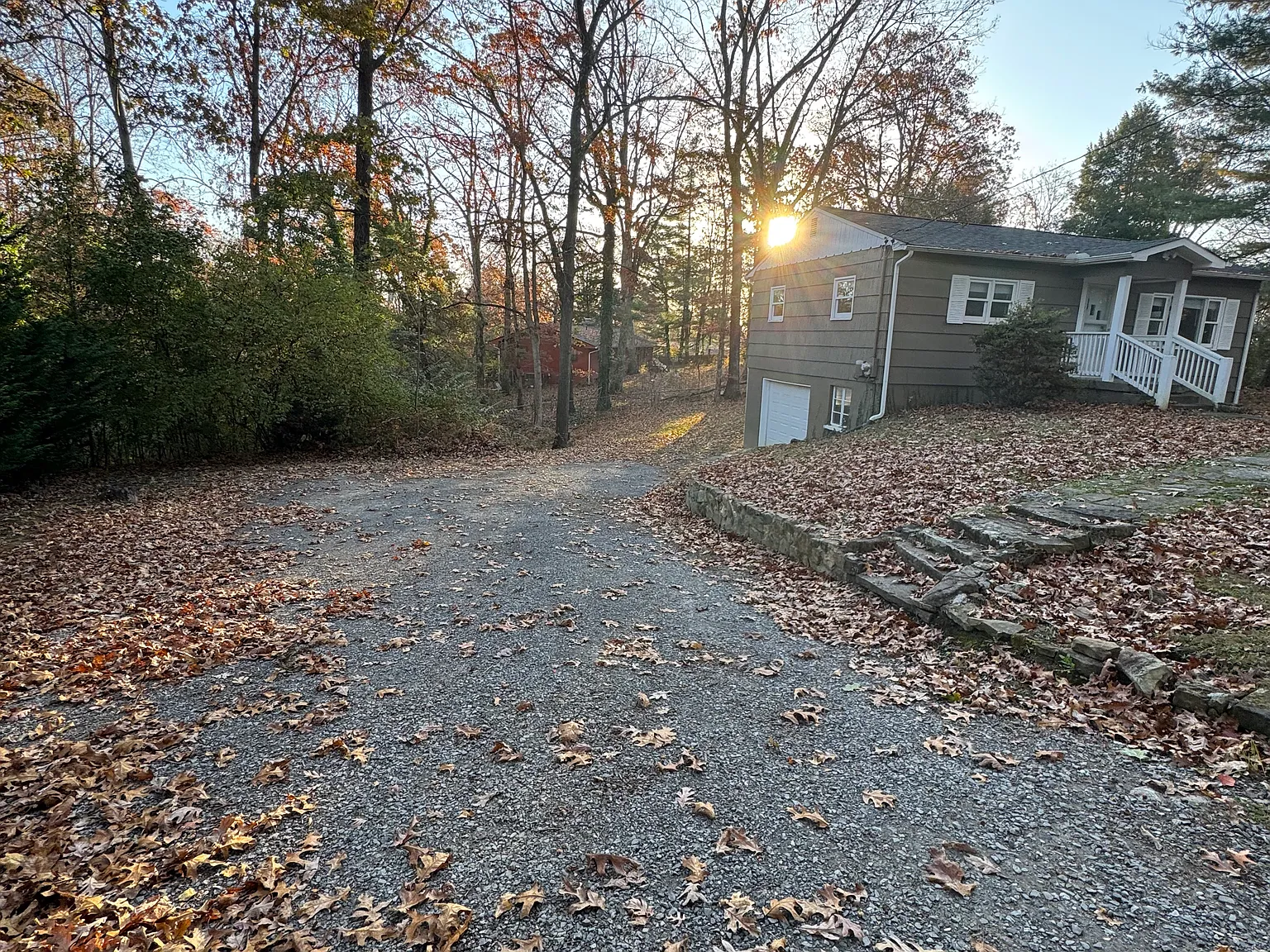 1176 James Blvd — Photo 3