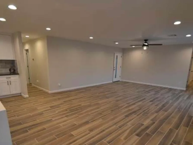 8650 E Virginia Ave — Photo 7