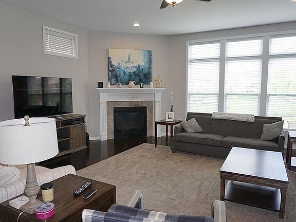 5th image of 7557 Marsh Creek Ln