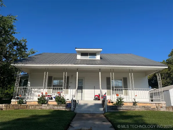 122 S 3rd St, Yale, OK 74085