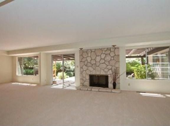 5th image of 1016 Cathcart Way