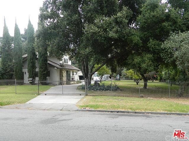 1st image of 2202 Santa Anita Ave