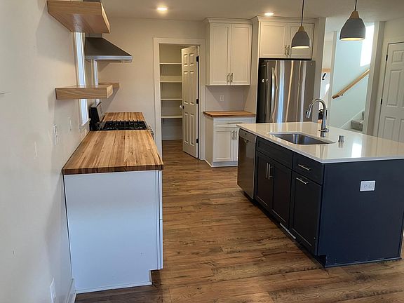 5th image of 6003 51st St NW