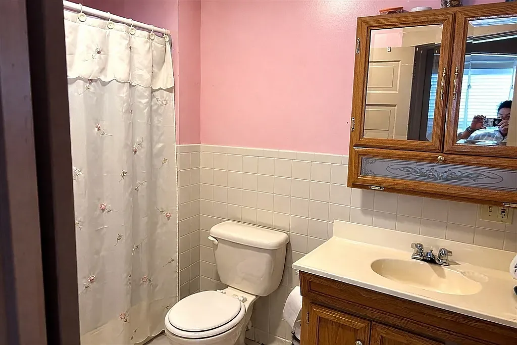3 bed, 1146 sqft, $2,200 — Photo 1