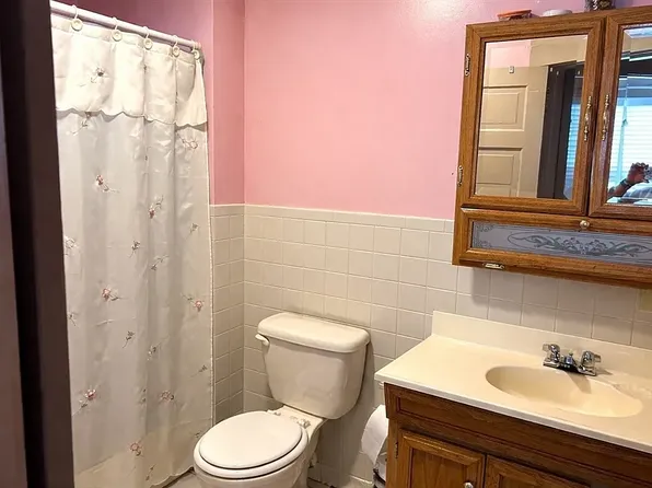 322 Coffin Ave #2, New Bedford, MA 02746