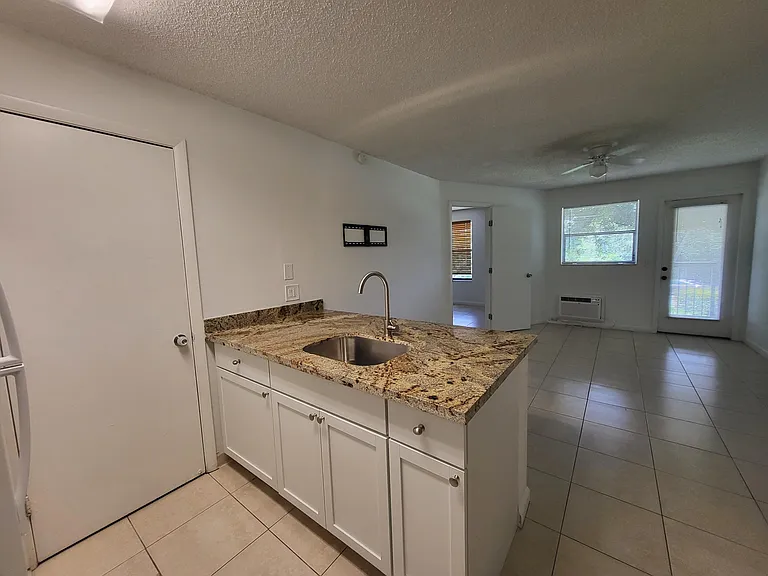 4581 W McNab Rd #33 — Photo 2