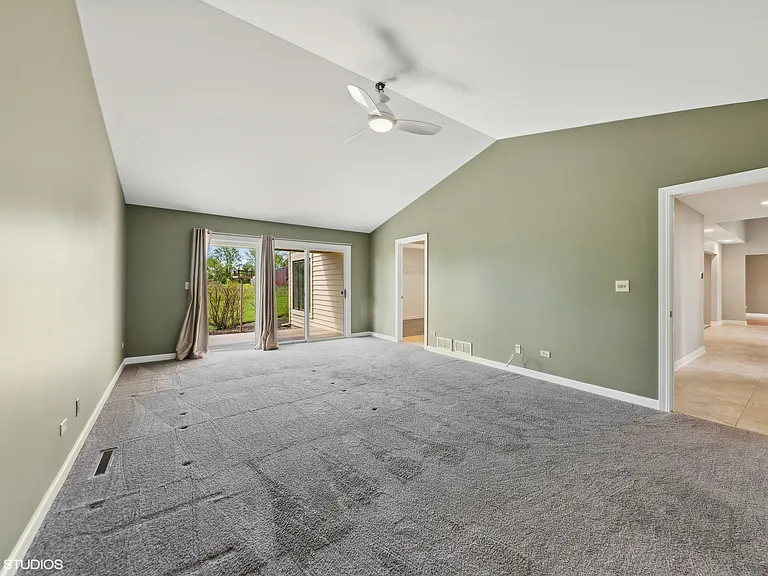 15020 King Dr — Photo 19