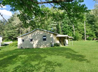 47 Dellslow Ln, Morgantown, WV 26508