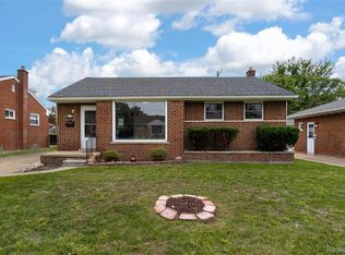 8577 Dixie Ln, Dearborn Heights, MI 48127